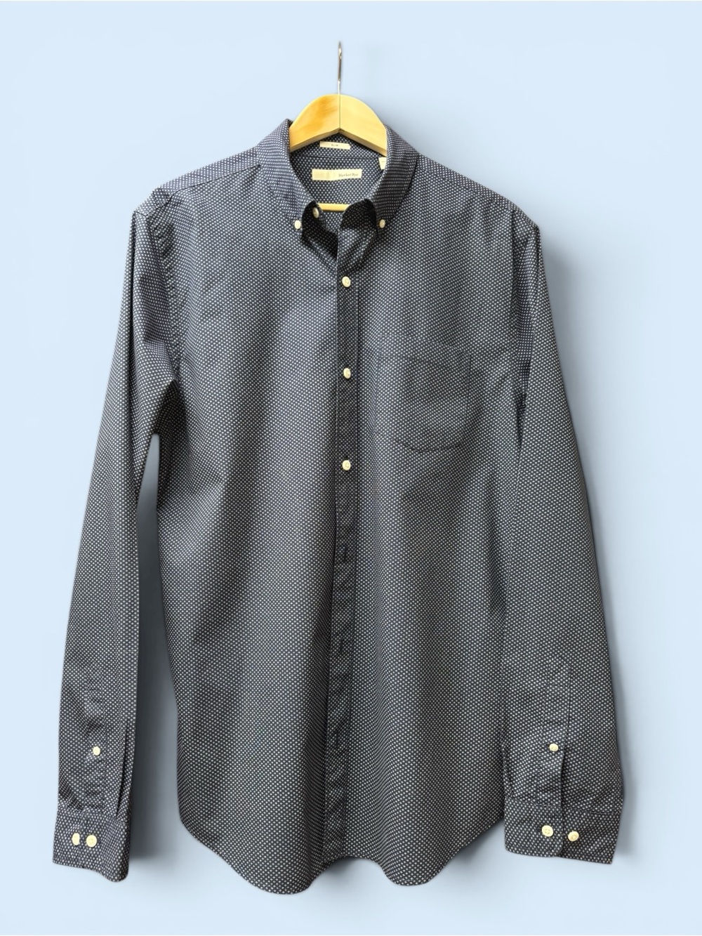 Men's Black Micro-Pattern Button-Down Dress Shirt